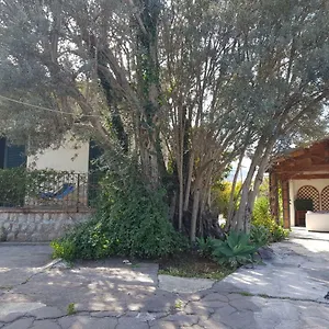 villa-serrano.sicilyhotelsitaly.net/